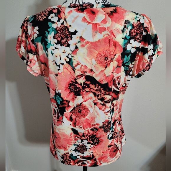 Worthington woman's PL Floral design top‎ - Picture 3 of 5